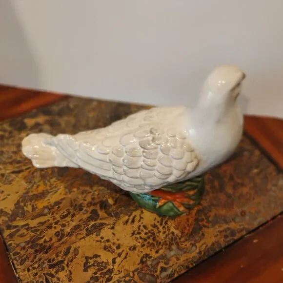 Vintage Majolica White Dove Figurine 9" Tall x 11" Long Chip on Tail Italy - Picture 7 of 13